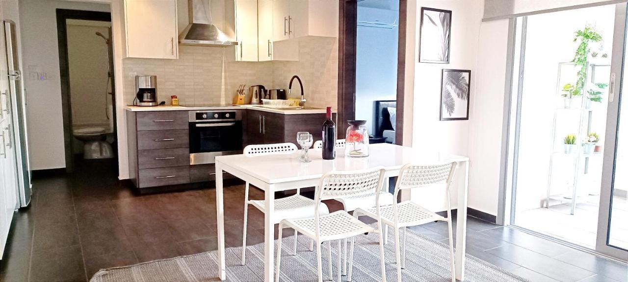 Dezo Luxury Town Apartment Lárnaka Eksteriør bilde
