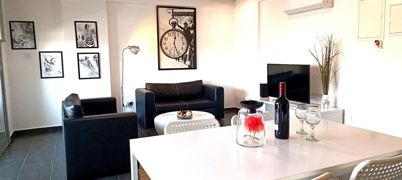 Dezo Luxury Town Apartment Lárnaka Eksteriør bilde